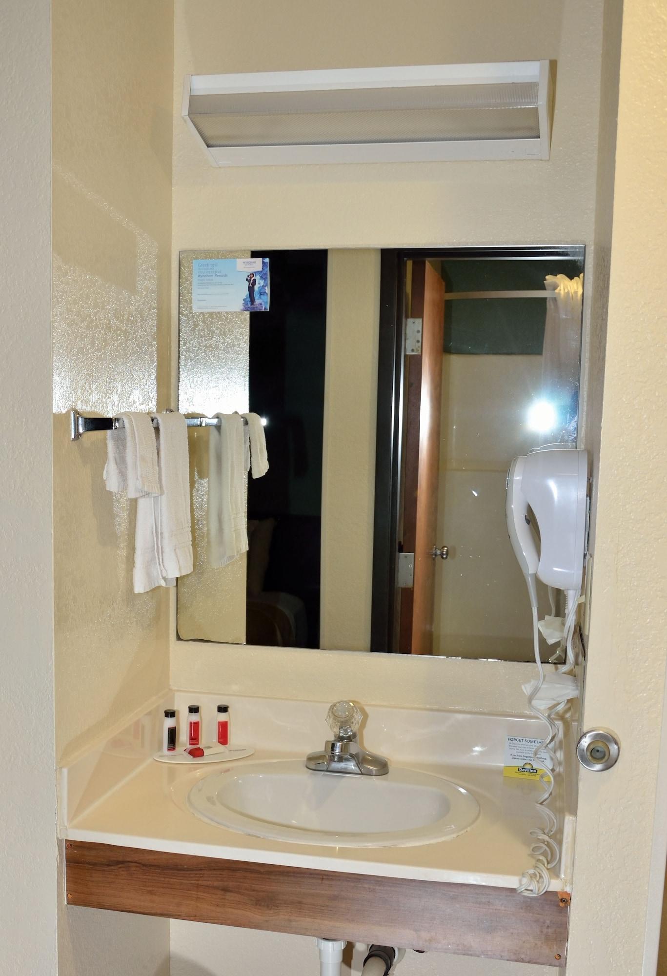 Days Inn By Wyndham Glasgow Esterno foto