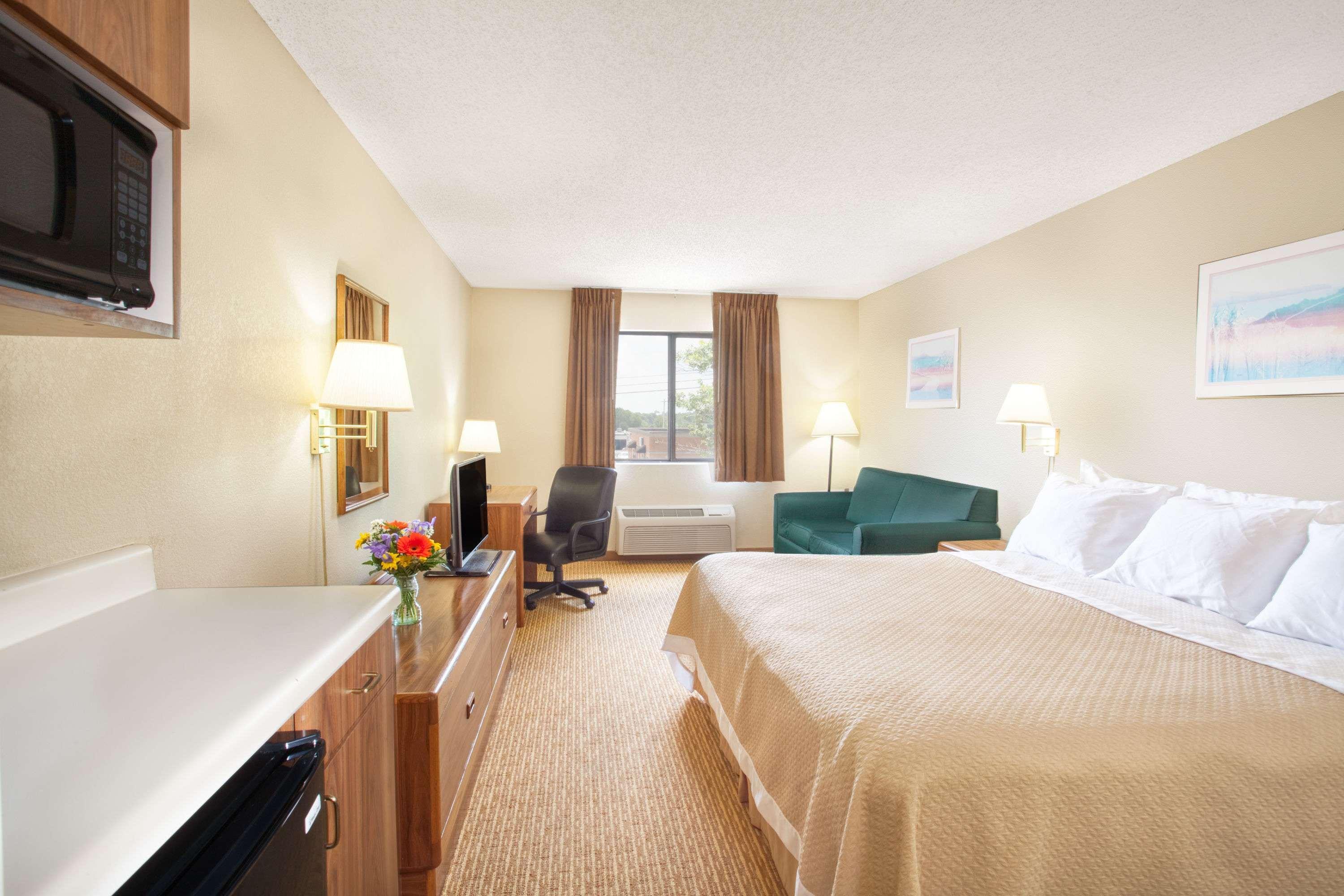 Days Inn By Wyndham Glasgow Esterno foto
