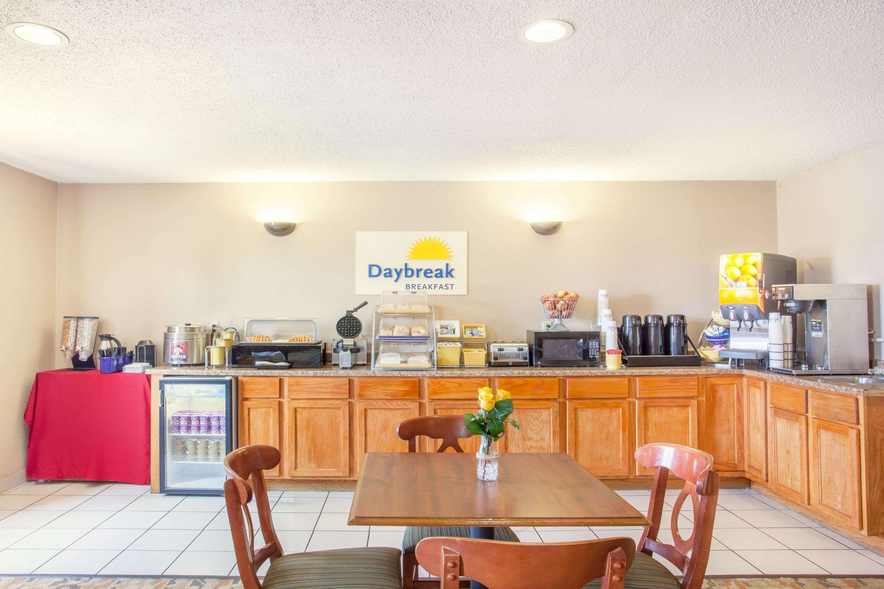 Days Inn By Wyndham Glasgow Esterno foto
