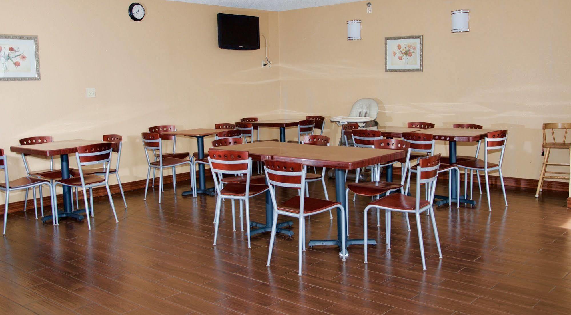 Days Inn By Wyndham Glasgow Esterno foto